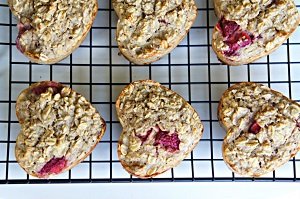 strawberry banana oatmeal muffins baby led weaning first foods finger food