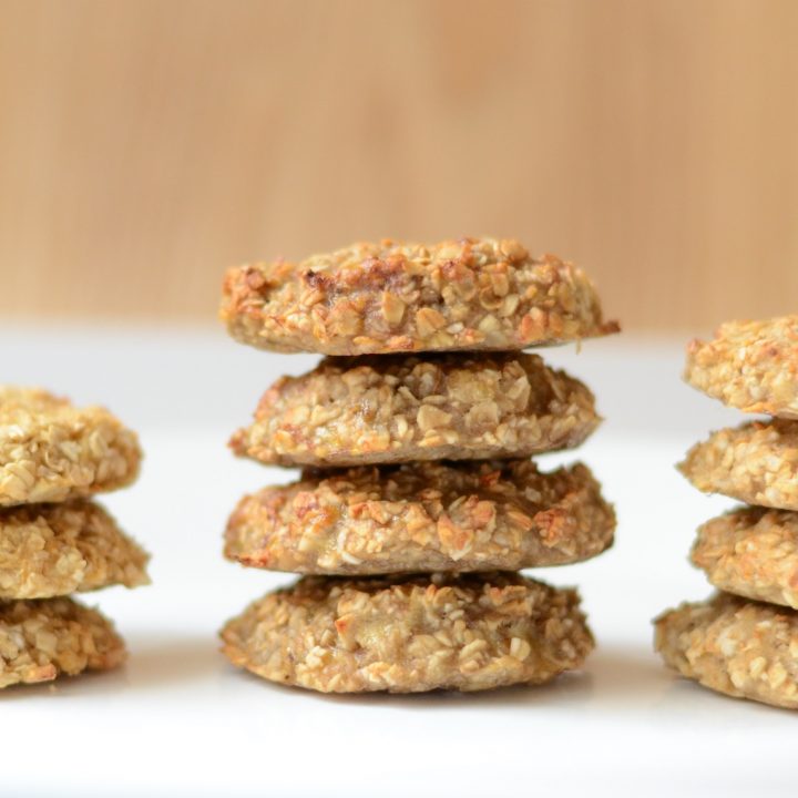 2 ingredient cookies banana pear apple and oats